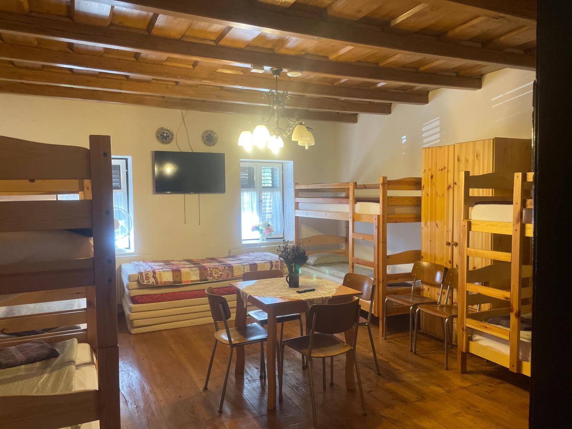 Almosdi Topart Vendeghaz Zewnętrze zdjęcie