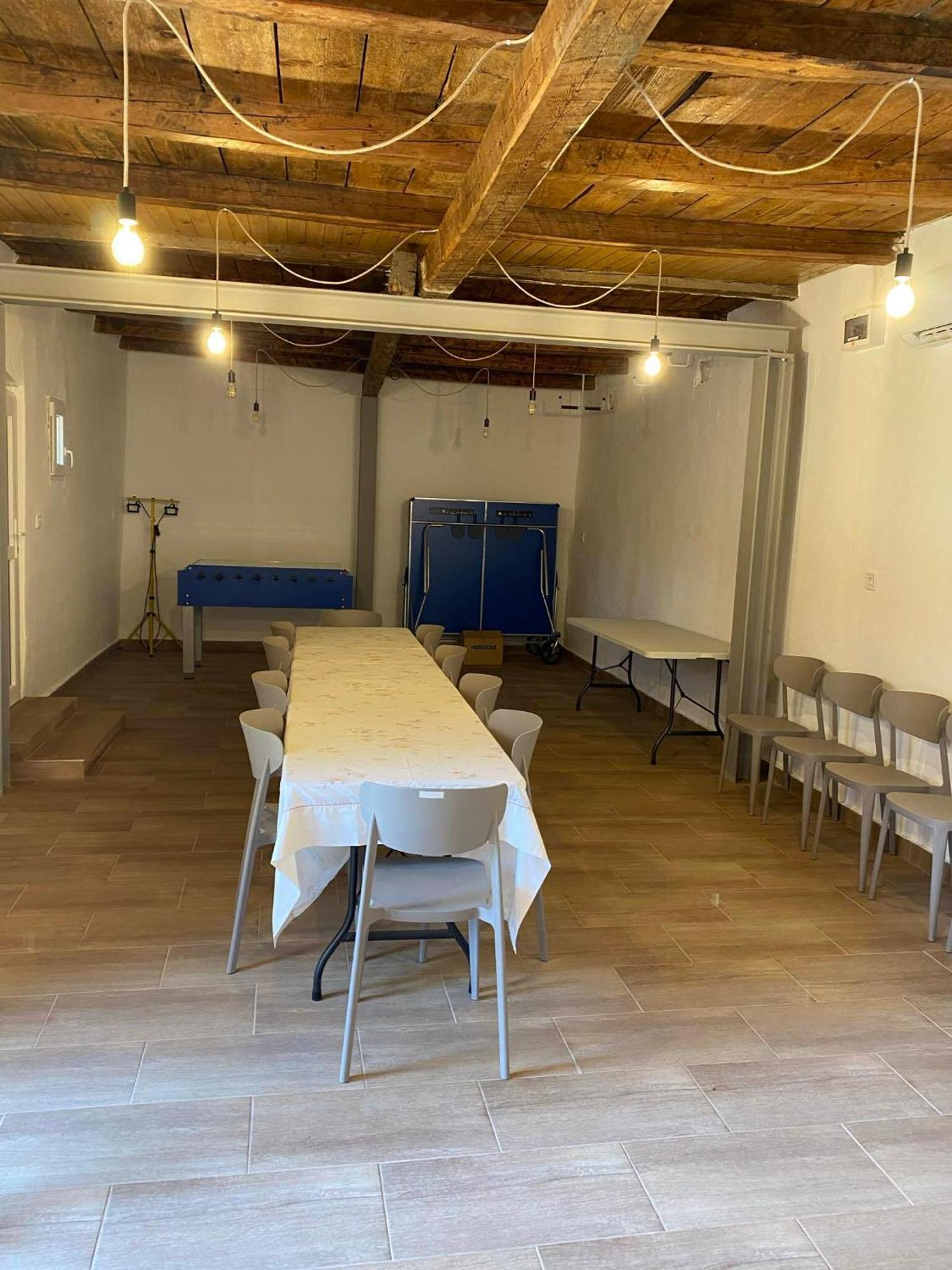 Almosdi Topart Vendeghaz Zewnętrze zdjęcie